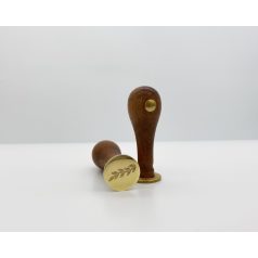   Gravírozott réz pecsétnyomó átmérő 22-25 mm fa nyéllel                                                        