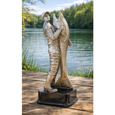 Horgász szobor harcsafogó versenyre 30 cm