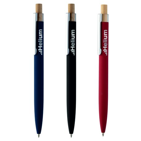 Gravírozott újrahasznosított alumínium golyóstoll gumírozott felülettel - három színben