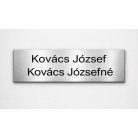 Gravírozott műanyag névtábla, fémhatású szálhúzott ezüst                       