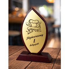 Egyedi fa főzőverseny díj, fém plakettel 19,5 cm