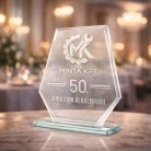 Gravírozható üvegdísz ajándék díszdobozban - JENNIFER 3 üvegdíj  17 x 20 cm