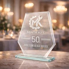   Gravírozható üvegdísz ajándék díszdobozban - JENNIFER 3 üvegdíj  17 x 20 cm