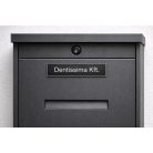 Gravírozott cégtábla postaládára - több színben és méretben