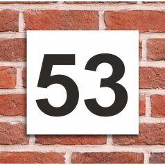 Fehér fém házszám