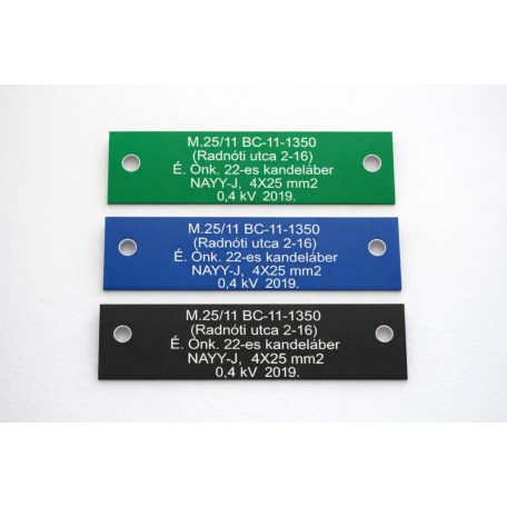 Gravírozott műanyag kábeljelölő tábla 10x3 cm - több színben