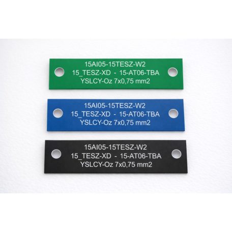 Gravírozott műanyag kábeljelölő tábla 8,5 x 2 cm - több színben