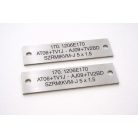 Gravírozott fém kábeljelölő tábla - 8,5 x 2 cm ezüst színű