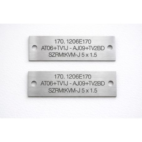 Gravírozott fém kábeljelölő tábla - 8,5 x 2 cm ezüst színű