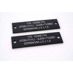   Gravírozott fém kábeljelölő tábla - 8,5 x 2 cm fekete színű