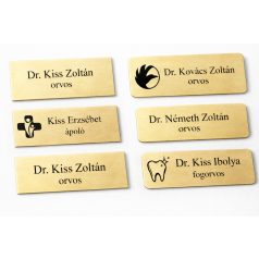   Gravírozott mágneses névkitűző - arany színű fémhatású műanyag