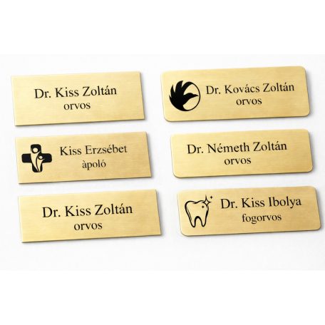 Gravírozott mágneses névkitűző - arany színű fémhatású műanyag