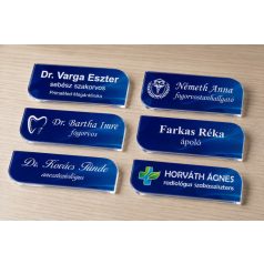 Orvosi névkitűző mágnessel - modern akril kivitelben