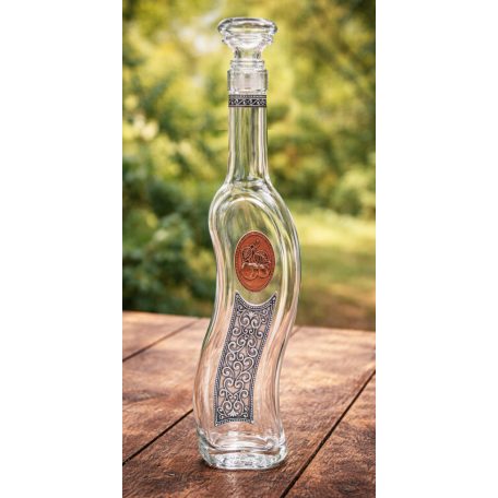 Gravírozható díszes pálinkás üveg (500 ml)